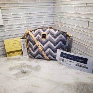 NWT Dooney and Bourke Suki Chevron Crossbody Black, White & Gray Chevron